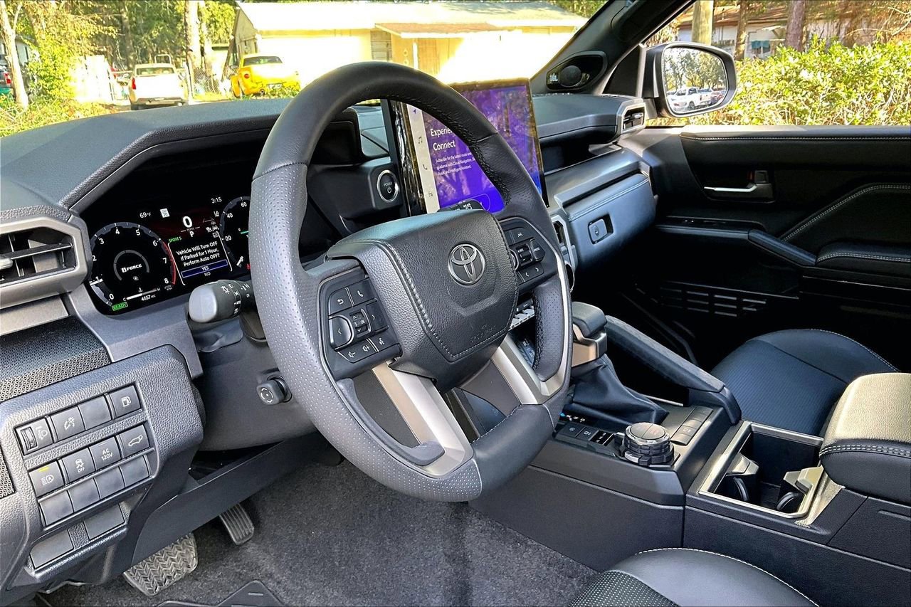 Used 2025 Toyota 4Runner Limited image 14