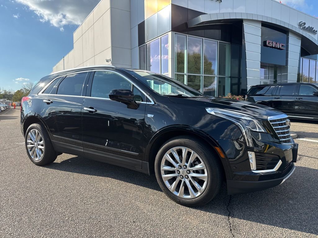 Used 2017 Cadillac XT5 Platinum w/ Driver Assist Package