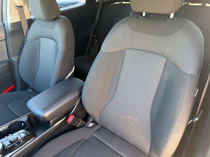 Used 2023 Kia Sportage LX AWD/4WD image 11