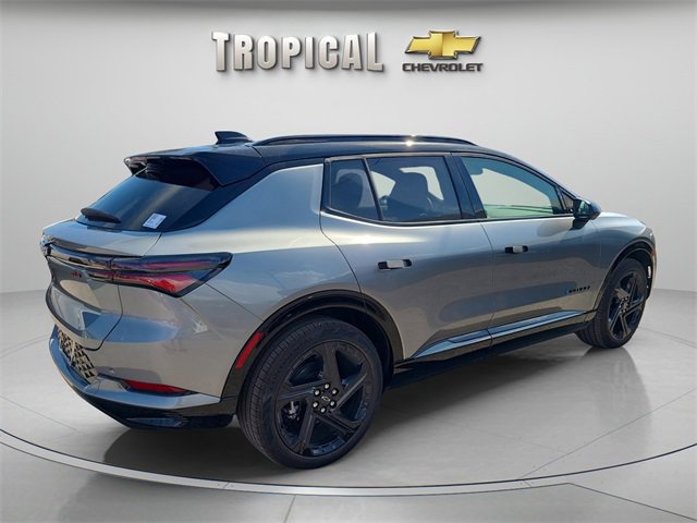 New 2026 Chevrolet Equinox EV RS image 5