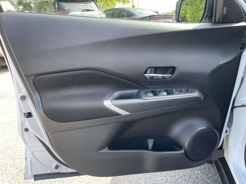 Used 2023 Nissan Kicks SV FWD image 16