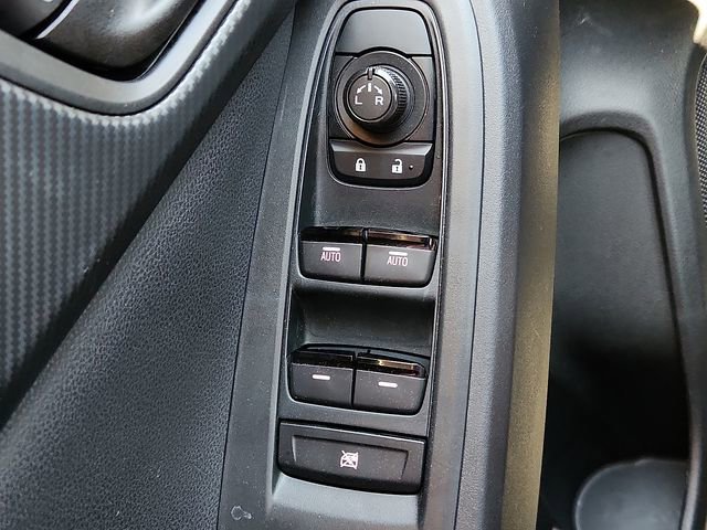 Certified 2025 Subaru Crosstrek 2.0i image 22
