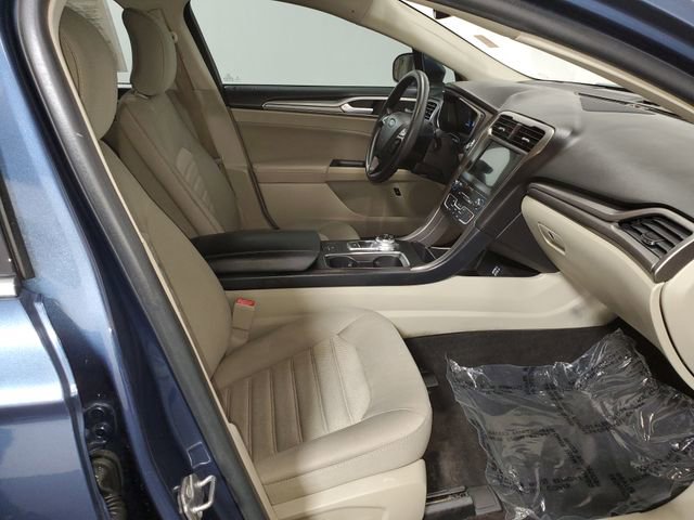 Used 2019 Ford Fusion SE FWD image 10
