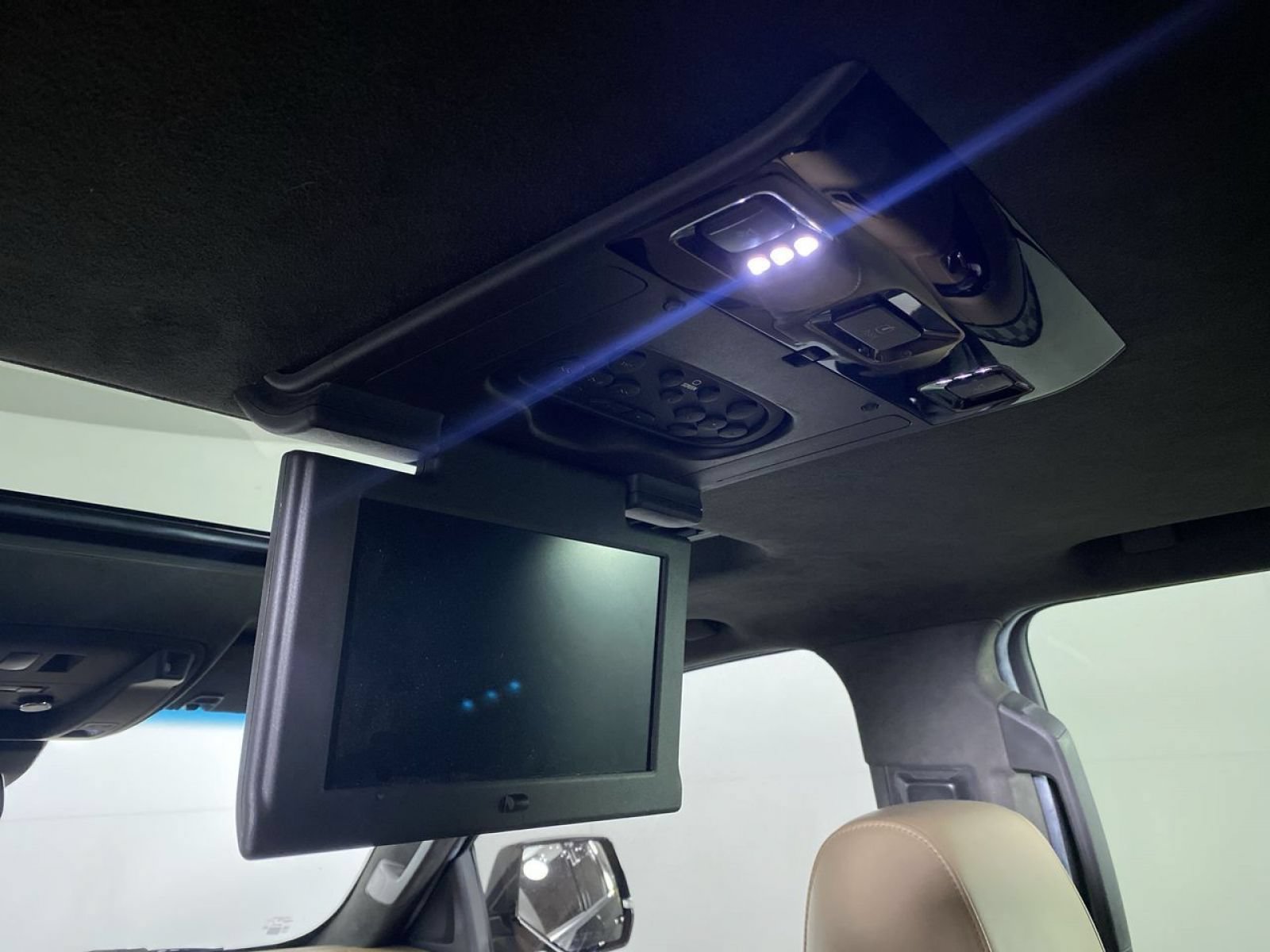Certified 2020 Cadillac Escalade Platinum AWD/4WD image 19