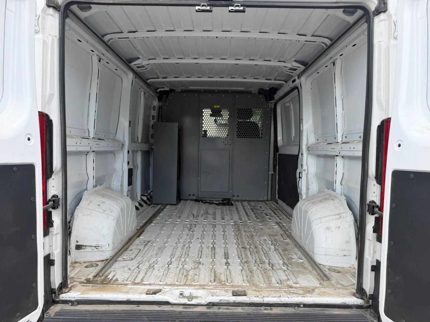 Used 2021 RAM ProMaster 2500 FWD image 12