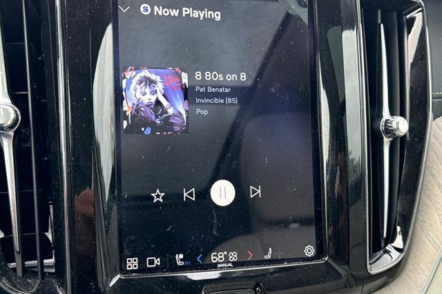 Certified 2023 Volvo XC60 B6 Ultimate w/ Protection Package Premier image 21