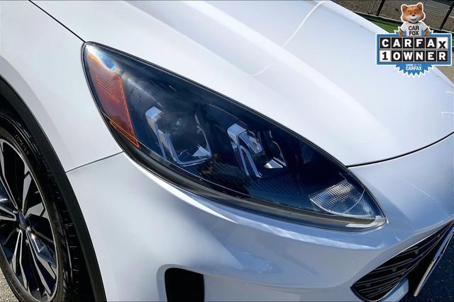 Used 2022 Ford Escape SE w/ SE Sport Appearance Package image 27