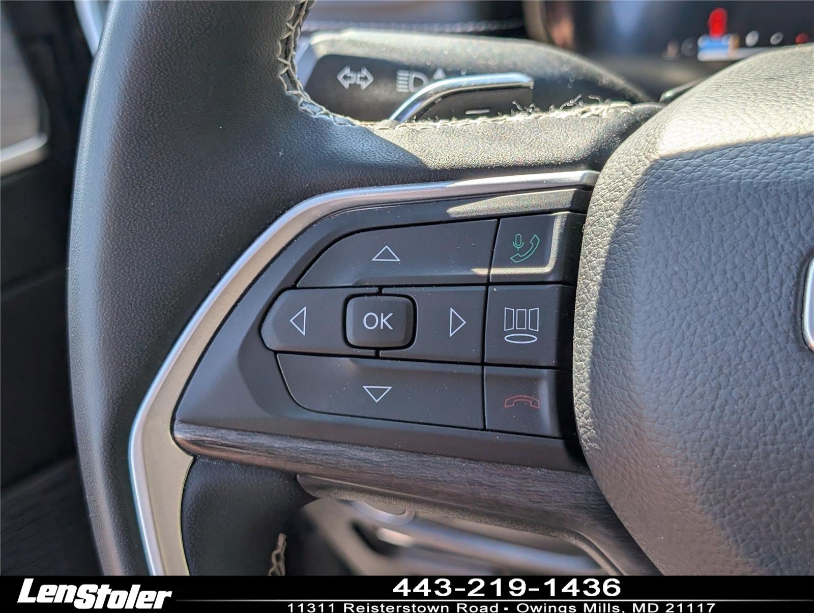 Used 2023 Jeep Grand Cherokee L Limited AWD/4WD image 26