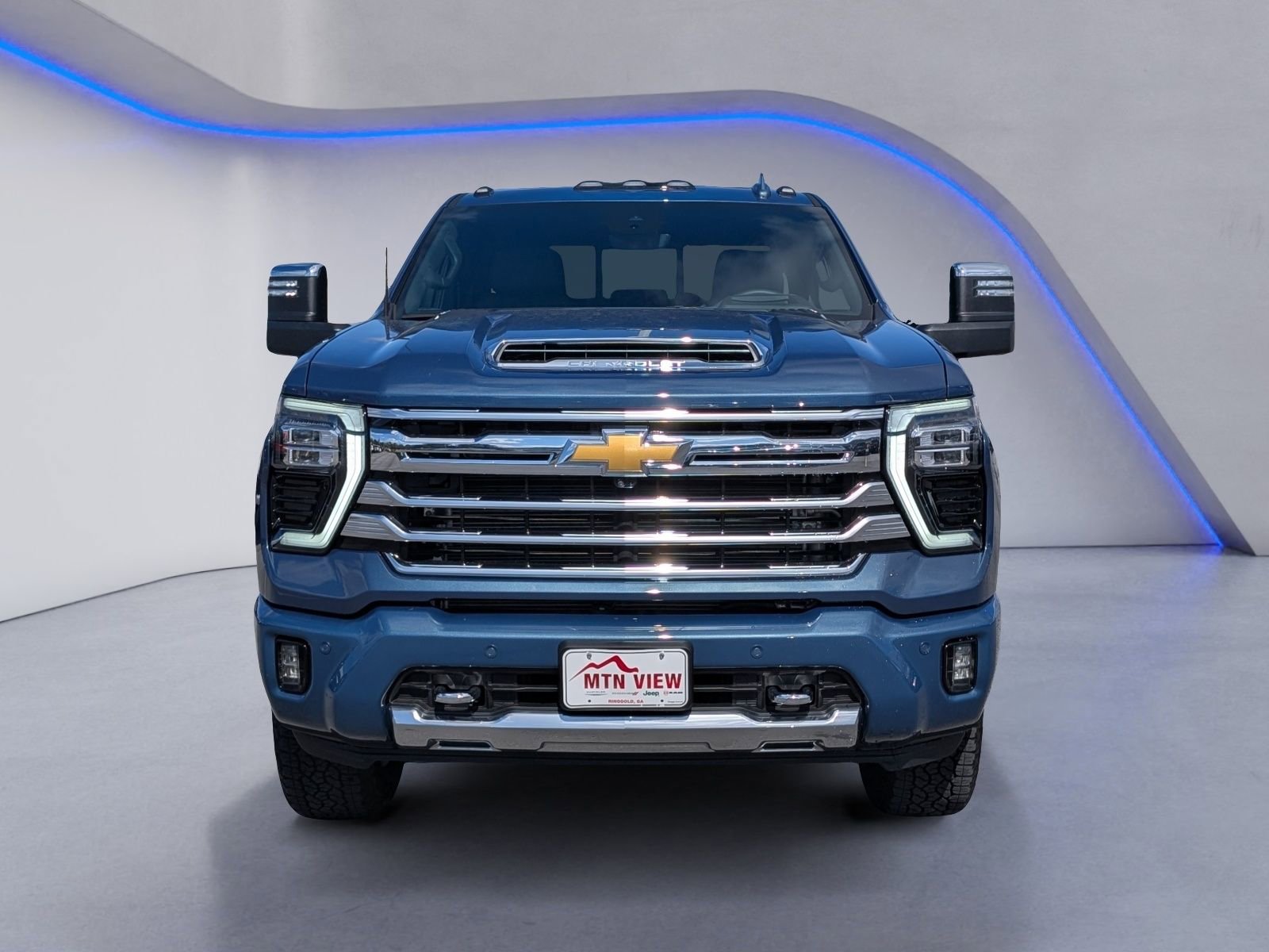 Used 2025 Chevrolet Silverado 2500 High Country w/ High Country Premium Package image 3
