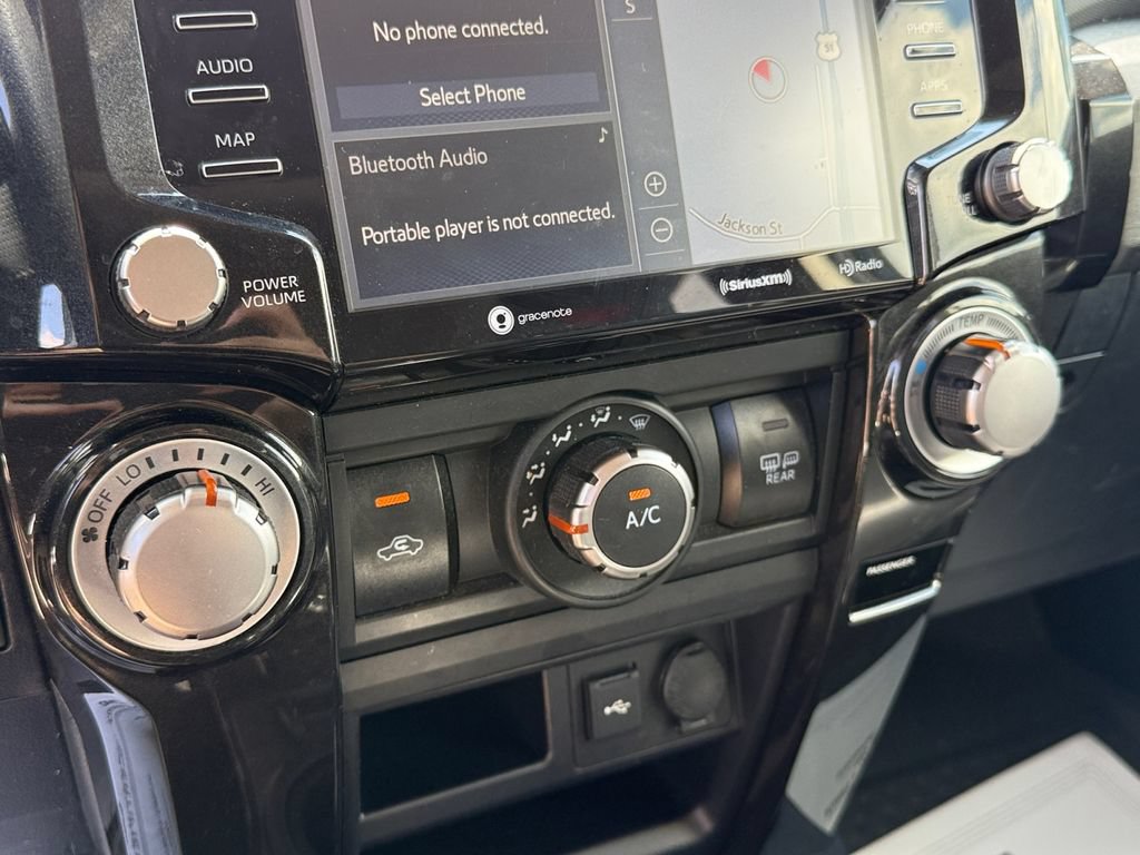 Used 2020 Toyota 4Runner TRD Off-Road Premium w/ Moonroof Package AWD/4WD image 31