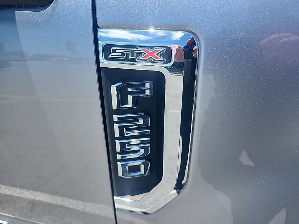 Used 2021 Ford F250 XL w/ STX Appearance Package AWD/4WD image 18