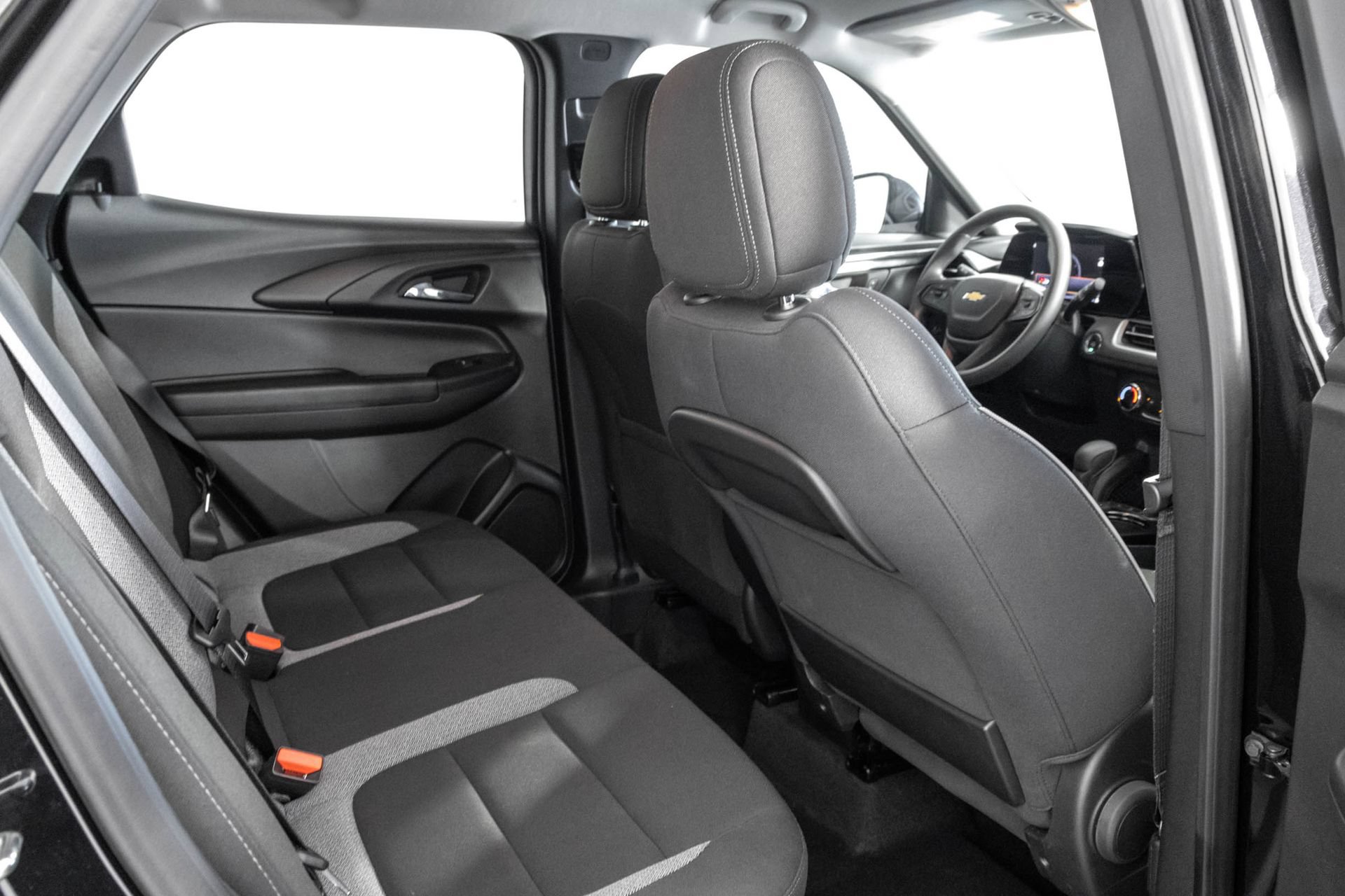 Used 2026 Chevrolet TrailBlazer LS w/ LS Convenience Package FWD image 38