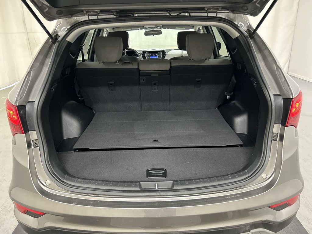 Used 2018 Hyundai Santa Fe Sport w/ Winter Weather Package AWD/4WD image 21