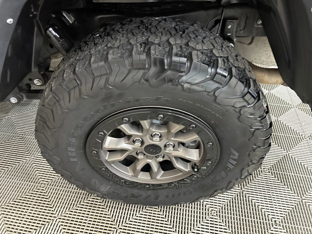 Used 2022 Jeep Gladiator Sport image 10