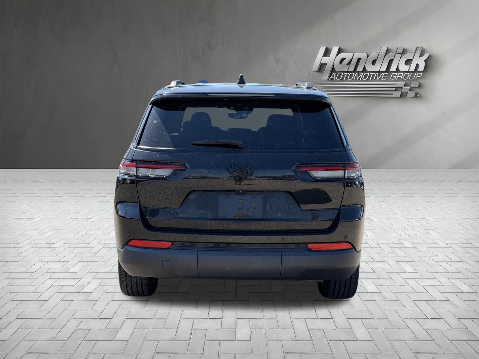 Used 2023 Jeep Grand Cherokee L Laredo AWD/4WD image 8