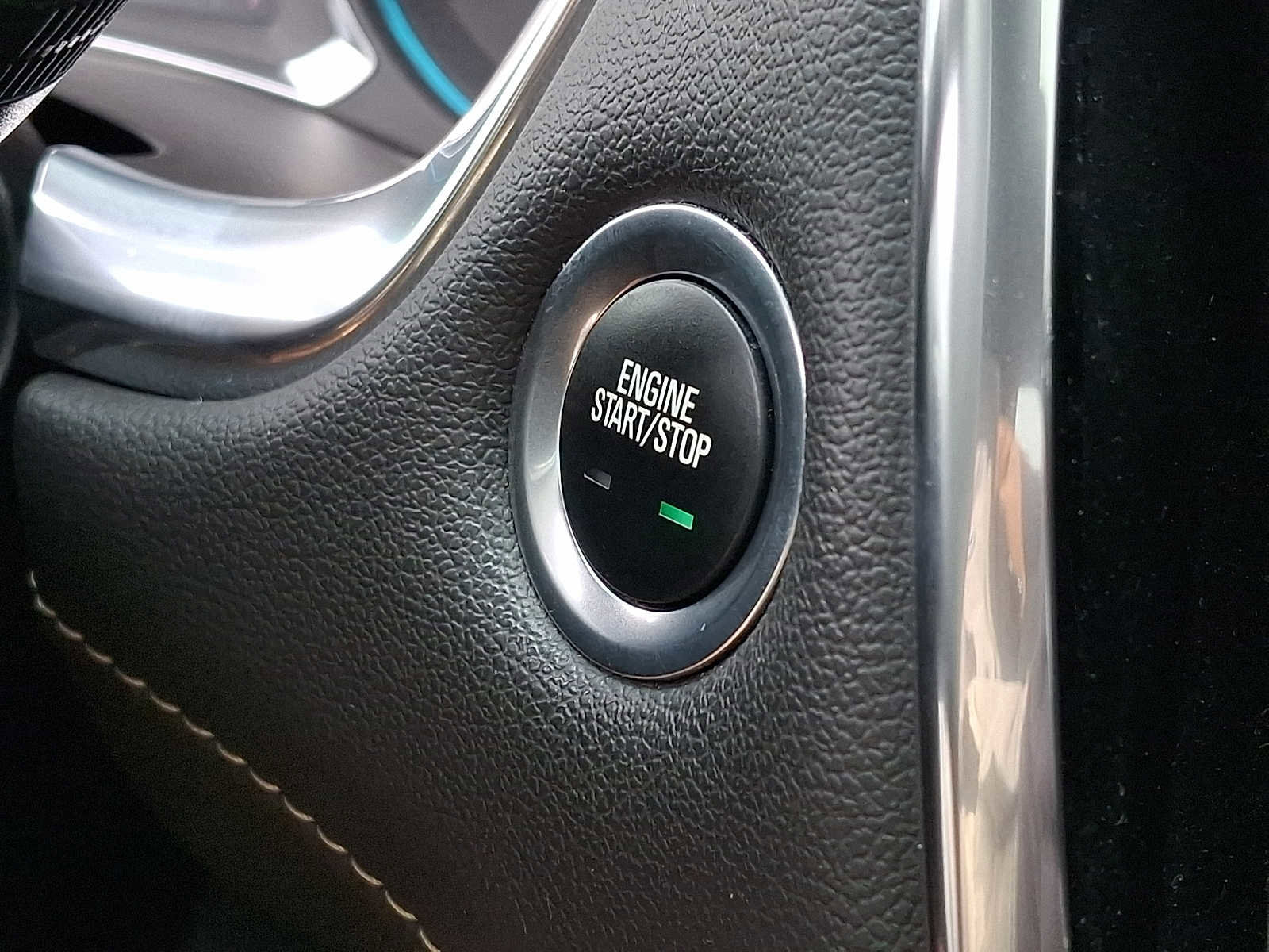 Used 2023 Chevrolet Traverse LT w/ LT Premium Package image 23