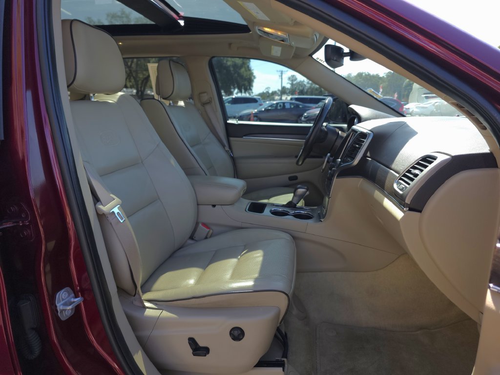 Used 2018 Jeep Grand Cherokee Overland RWD image 17