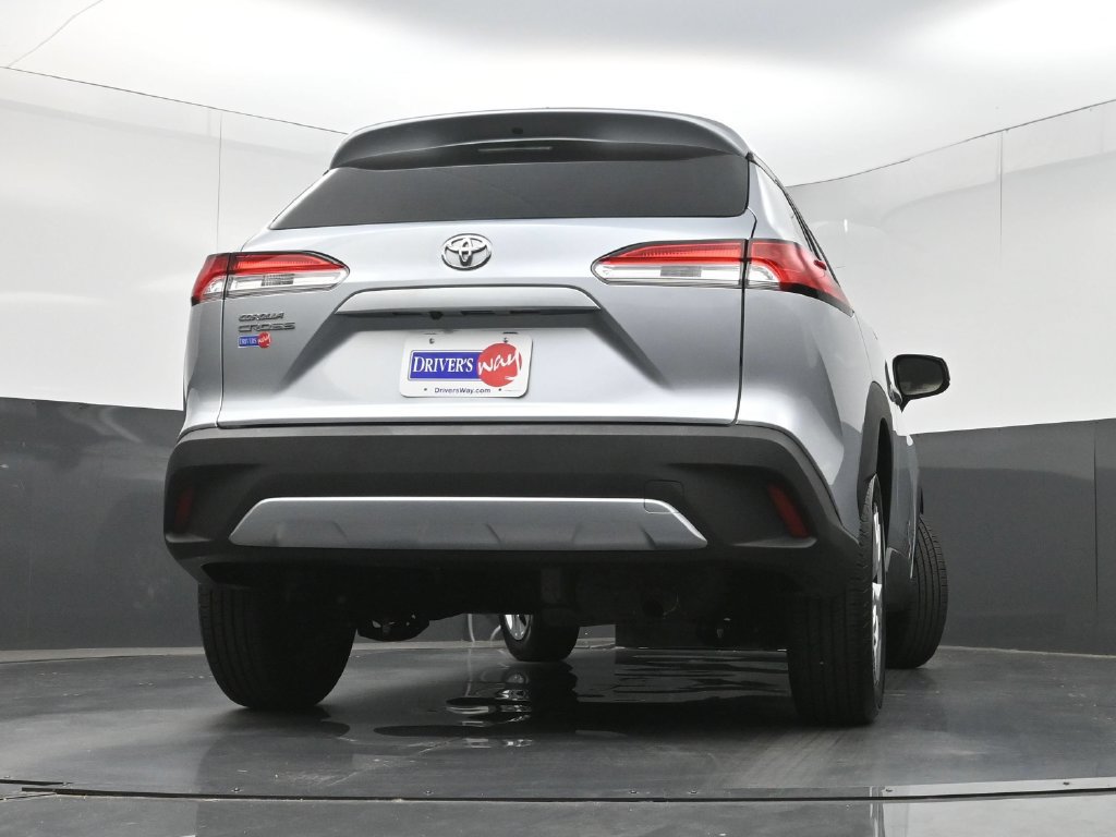 Used 2022 Toyota Corolla Cross L FWD image 28