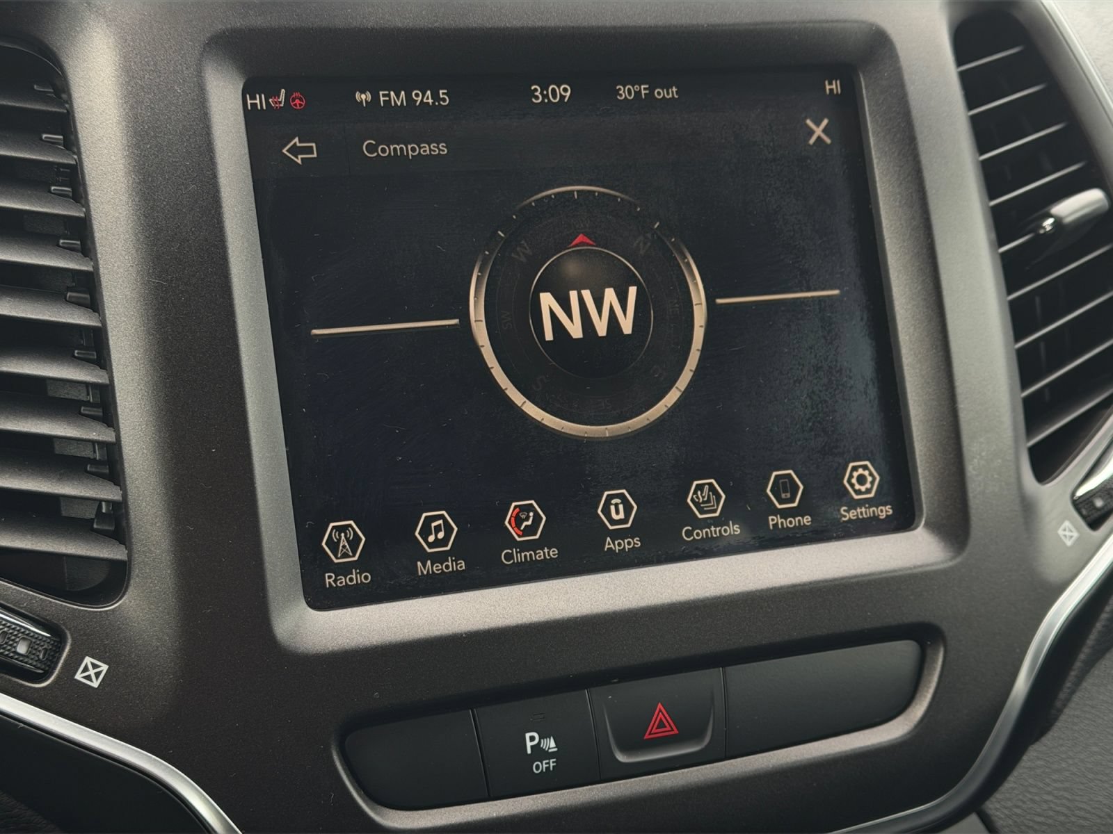 Used 2019 Jeep Cherokee Trailhawk w/ Cold Weather Group AWD/4WD image 30