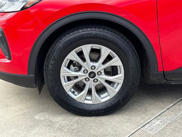 Certified 2024 Ford Escape Active w/ Cold Weather Package image 9