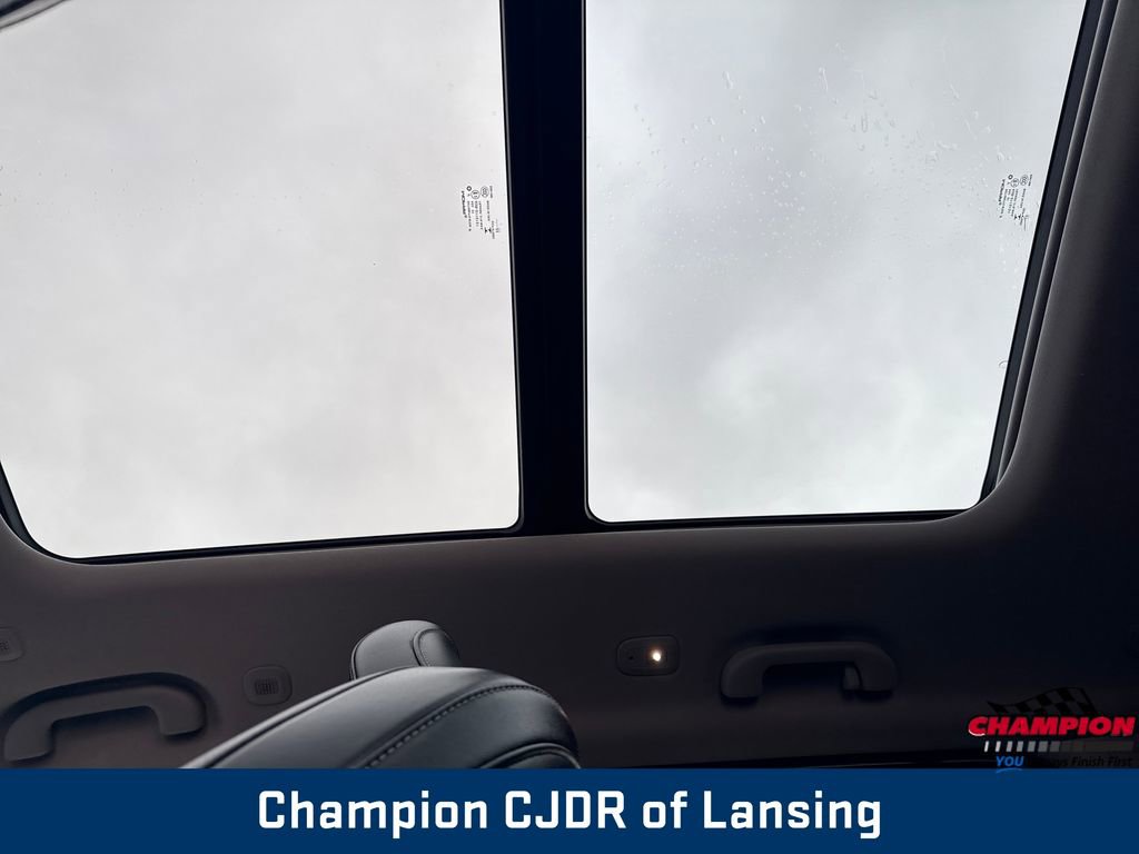 Used 2022 Jeep Grand Cherokee Limited image 24