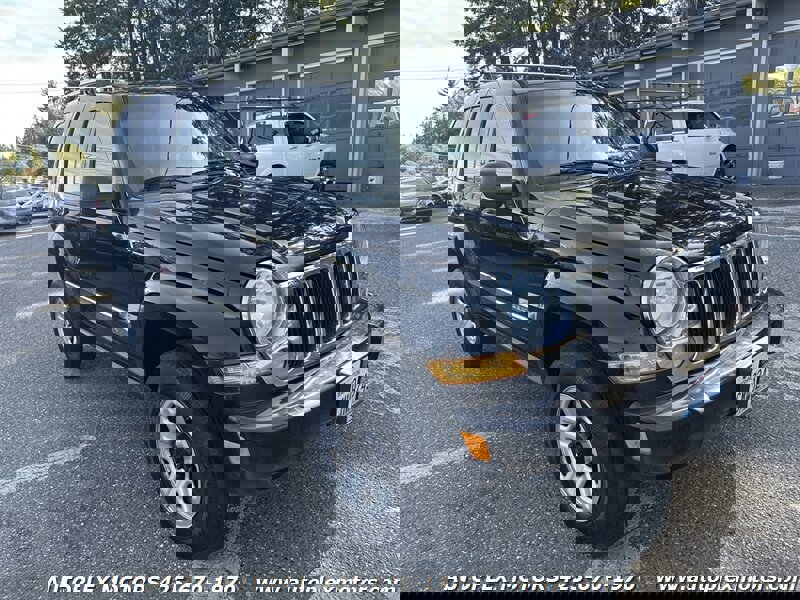 Used 2005 Jeep Liberty Limited image 1