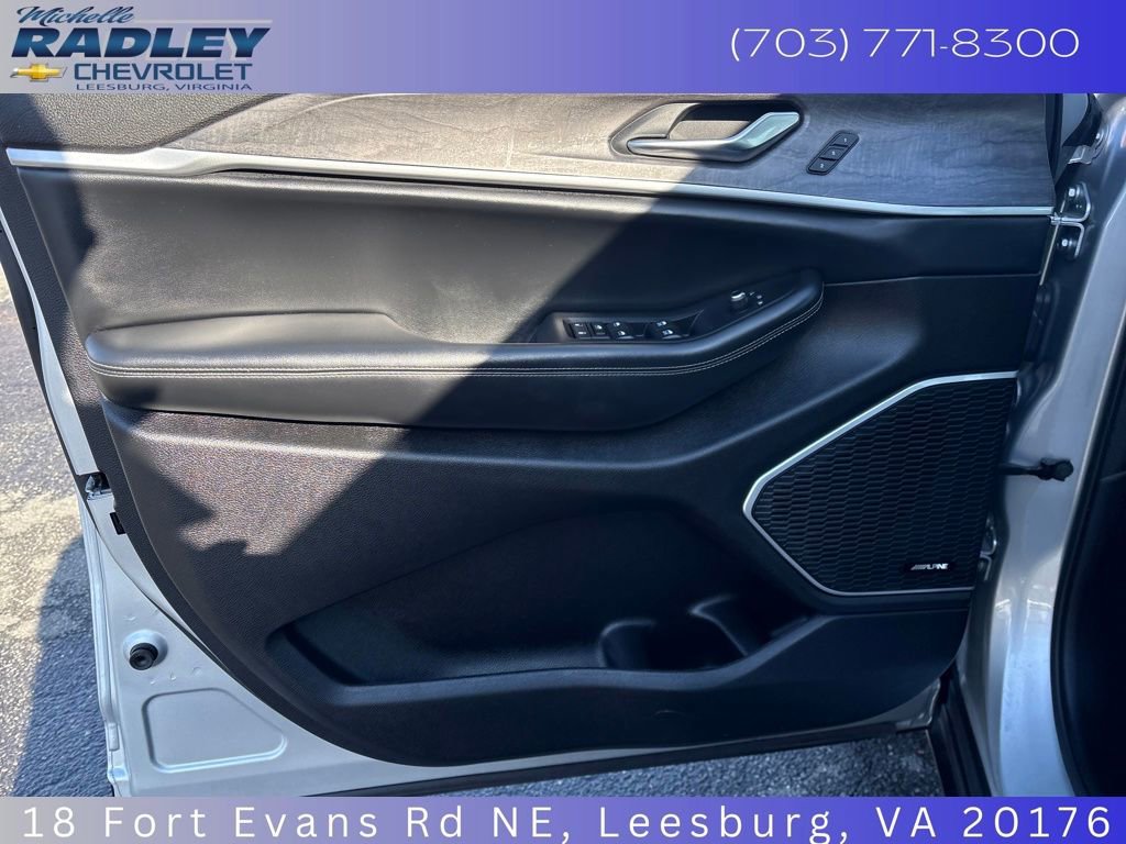 Used 2022 Jeep Grand Cherokee L Limited image 13