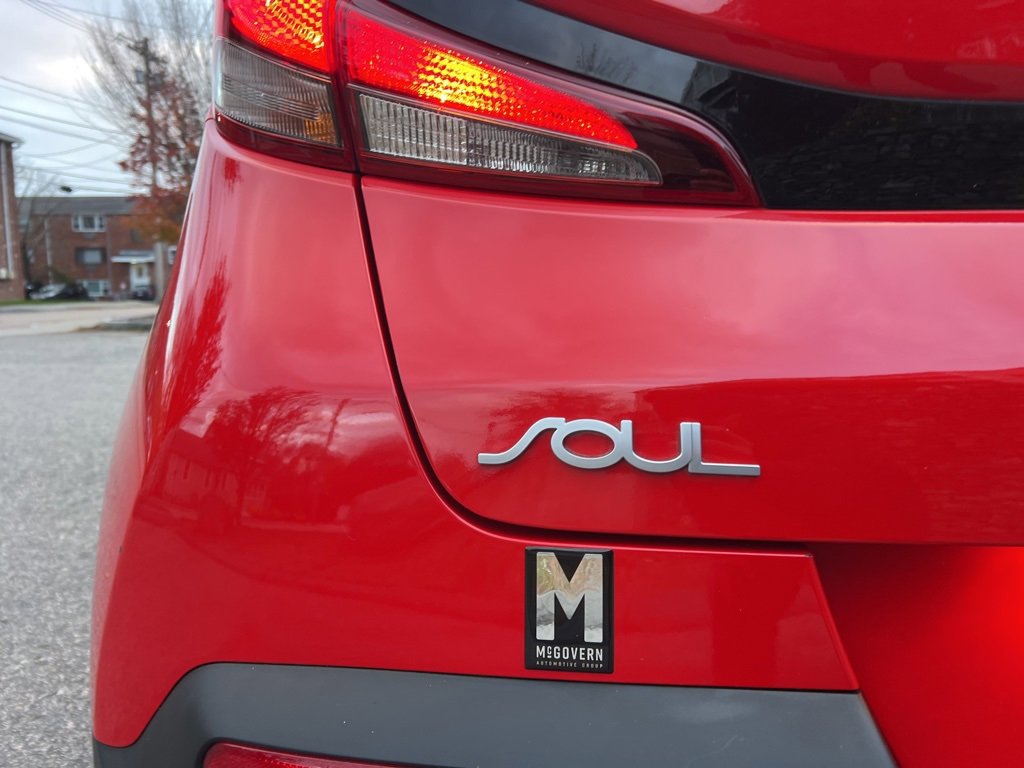 Used 2022 Kia Soul LX image 9