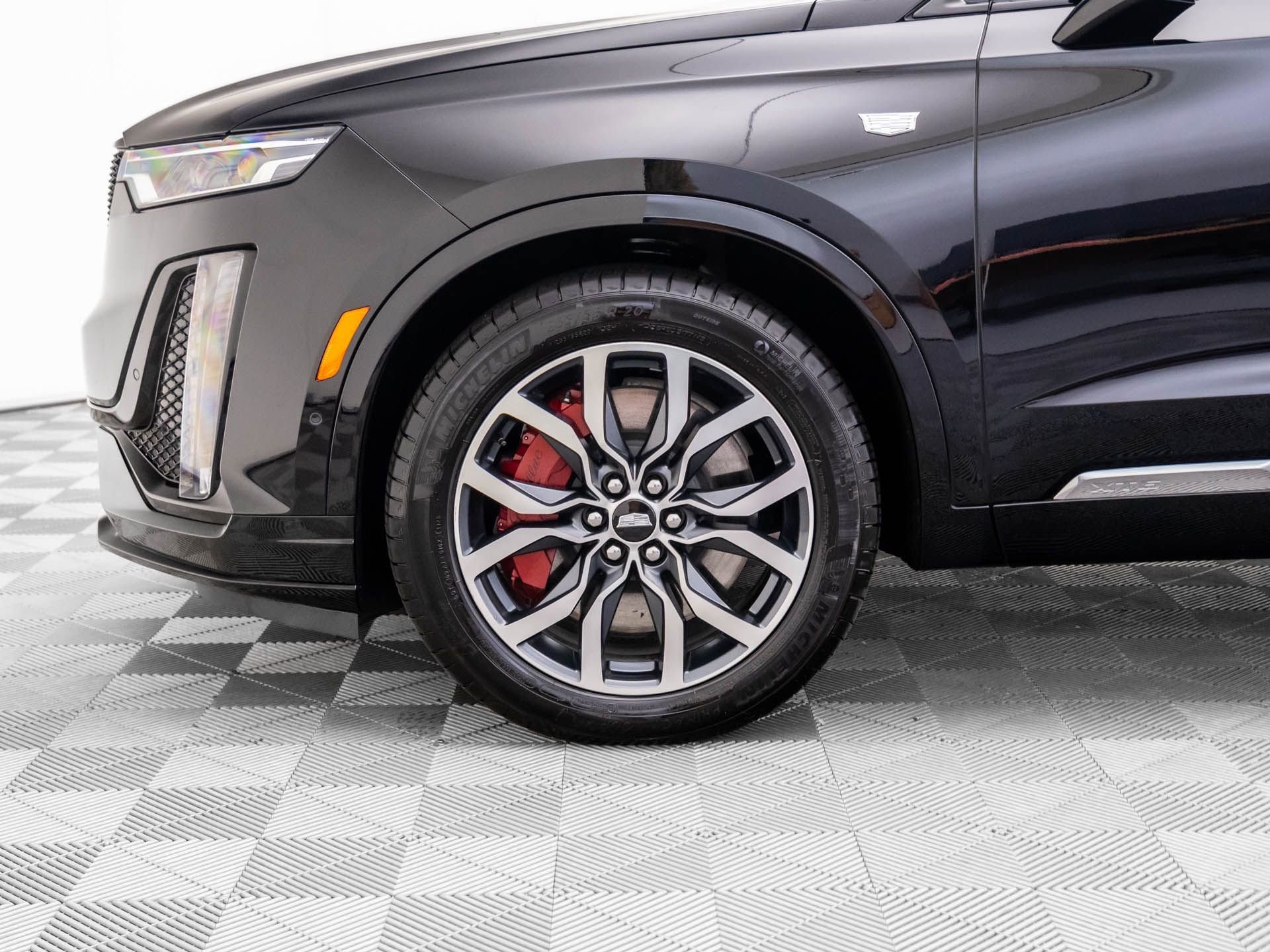 Certified 2024 Cadillac XT6 Sport w/ Technology Package image 40