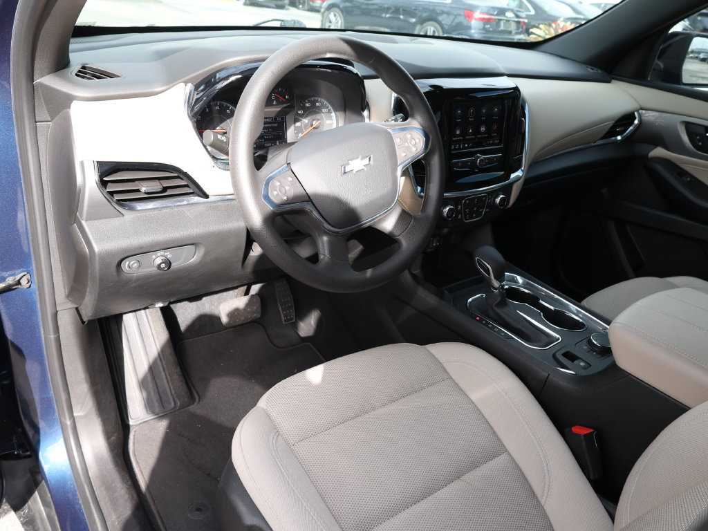 Used 2023 Chevrolet Traverse LS FWD image 11