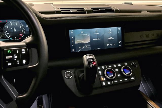 Certified 2022 Land Rover Defender 110 X AWD/4WD image 5