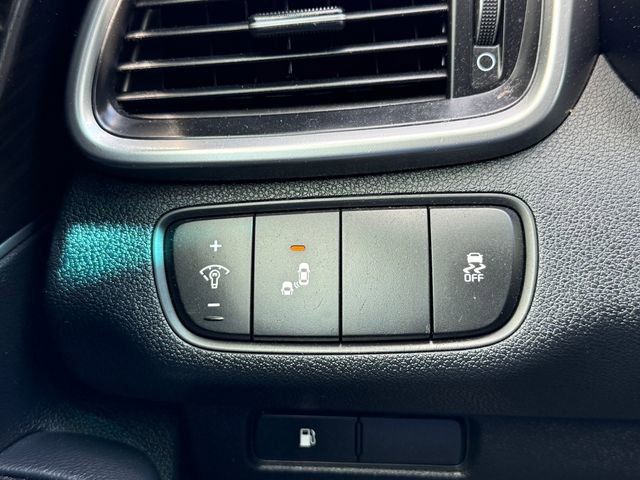 Used 2020 Kia Sorento LX FWD image 24