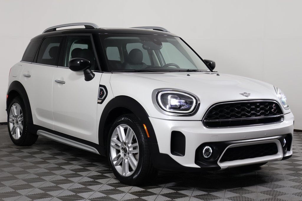 Used 2024 MINI Cooper Countryman S FWD image 3
