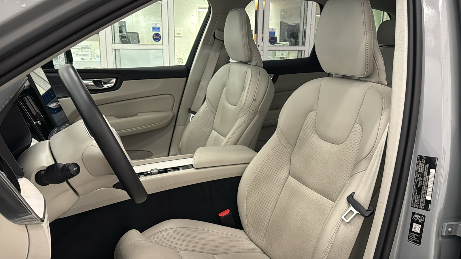 Used 2026 Volvo XC60 B5 Ultra AWD/4WD image 23
