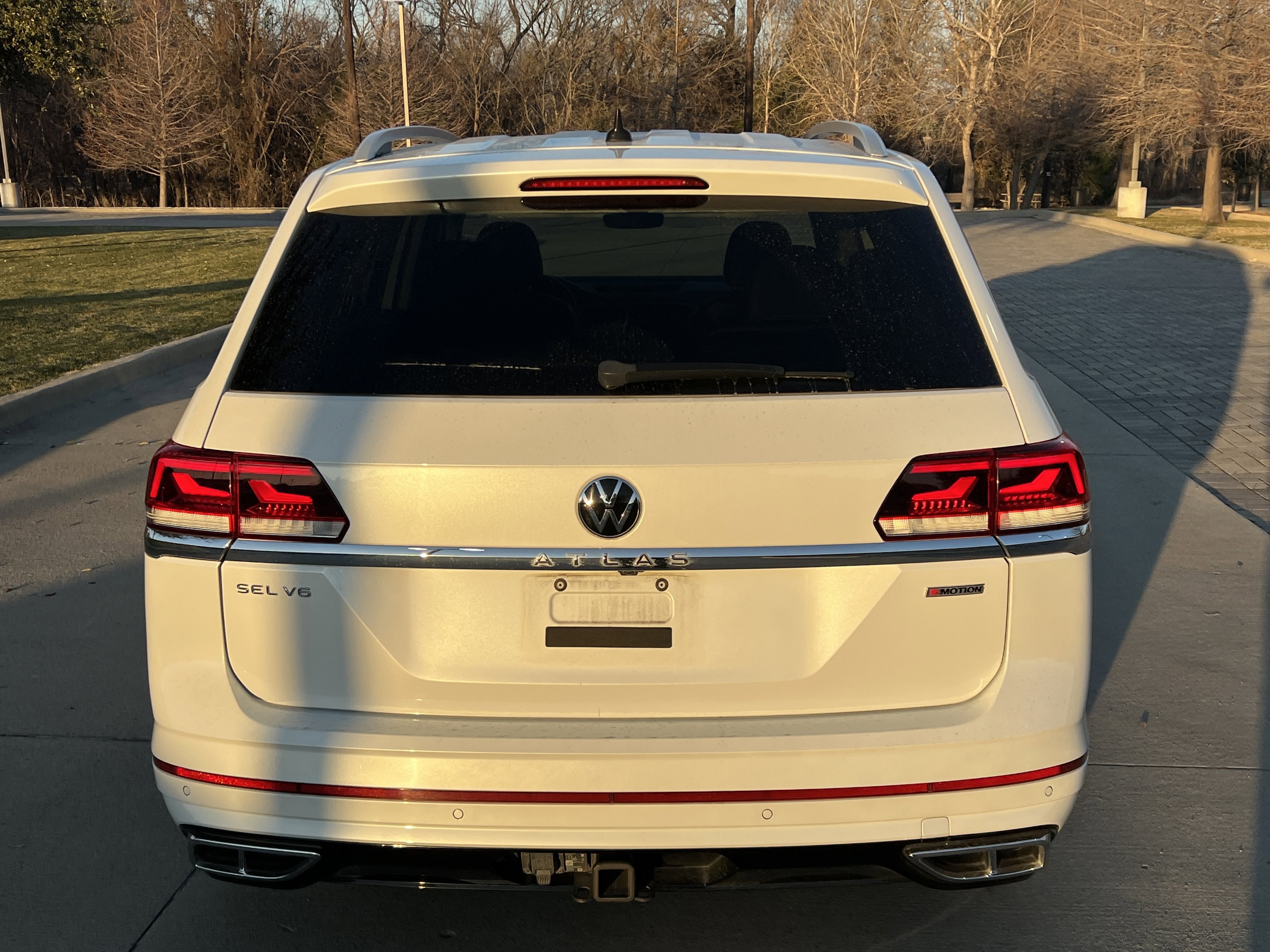 Used 2022 Volkswagen Atlas SEL Premium image 9