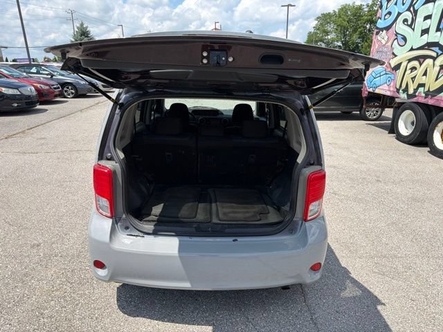 Used 2012 Scion xB FWD image 19