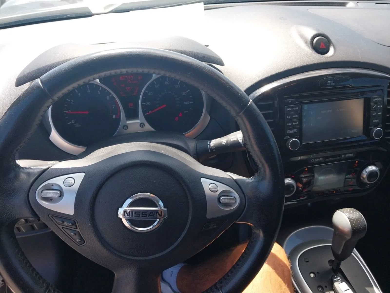 Used 2015 Nissan Juke SV w/ Technology Package FWD image 7