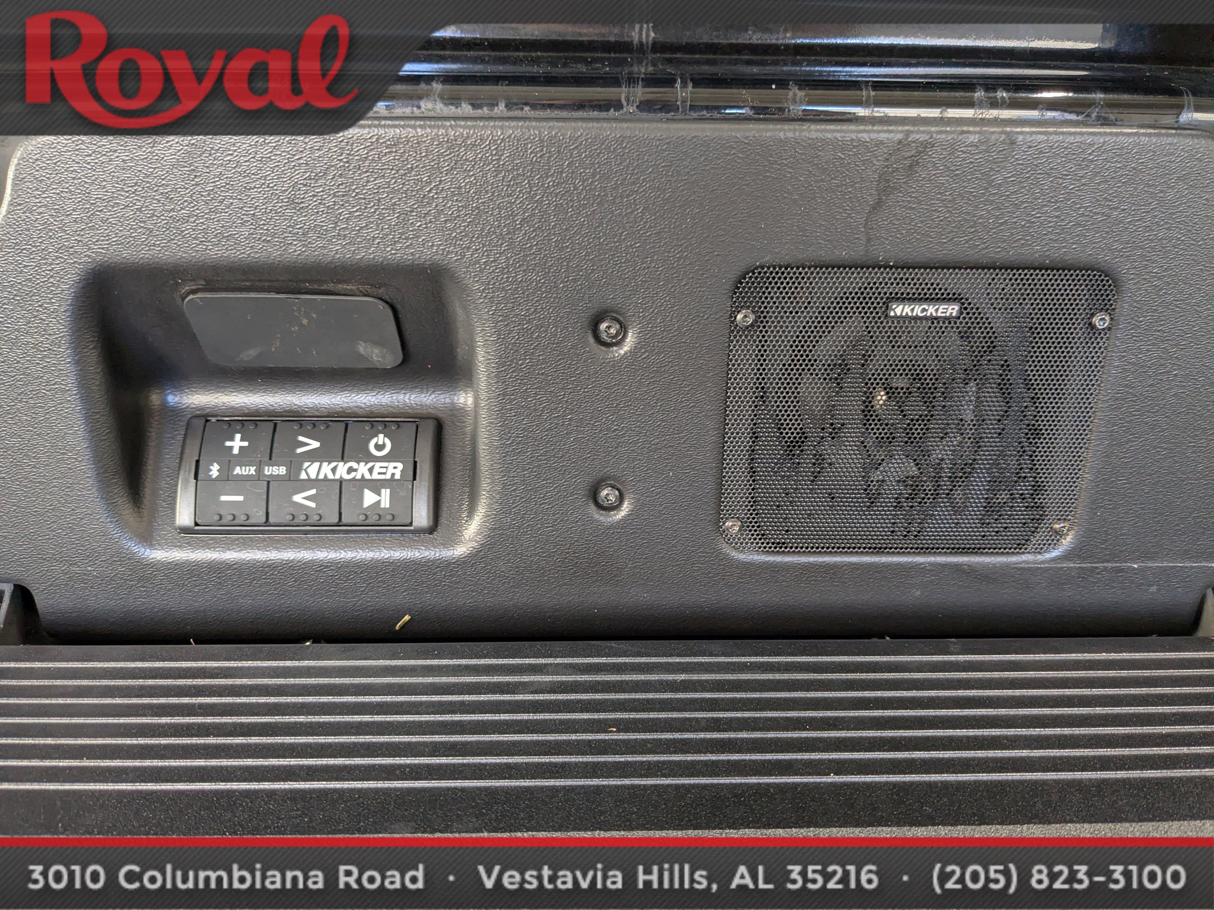 Used 2023 GMC Sierra 1500 AT4X image 13