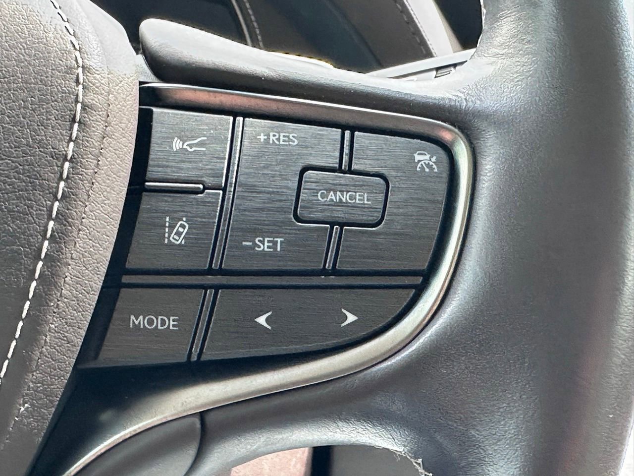 Used 2019 Lexus LS 500 w/ Interior Upgrade Package RWD image 28