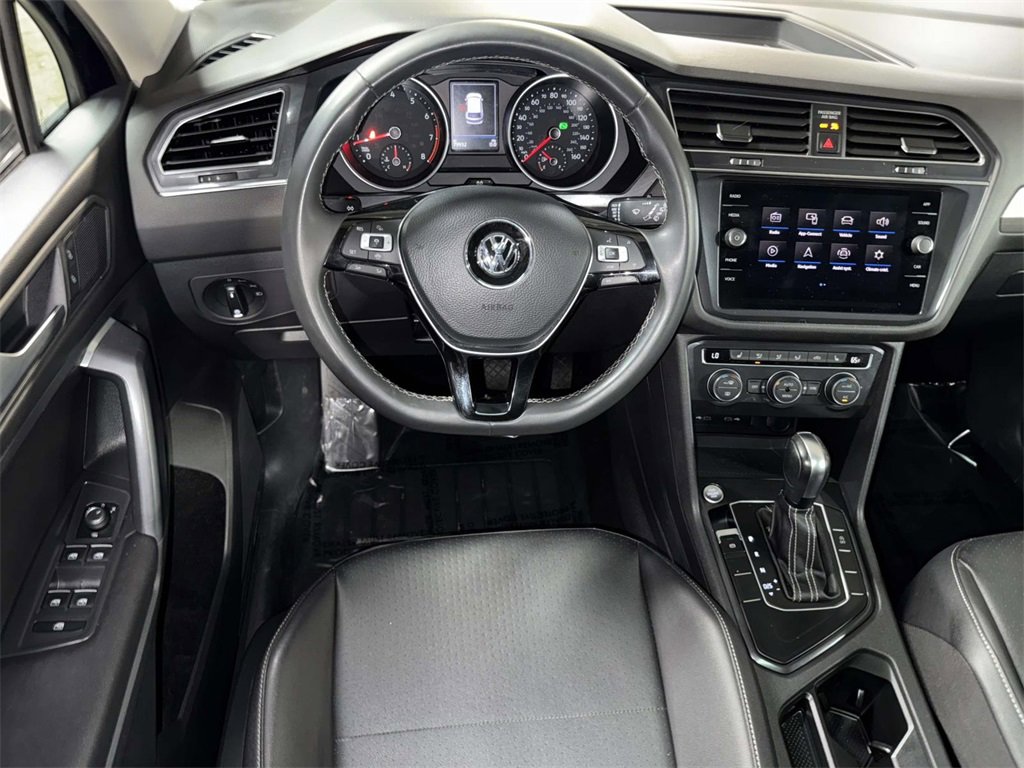 Used 2021 Volkswagen Tiguan SE image 4