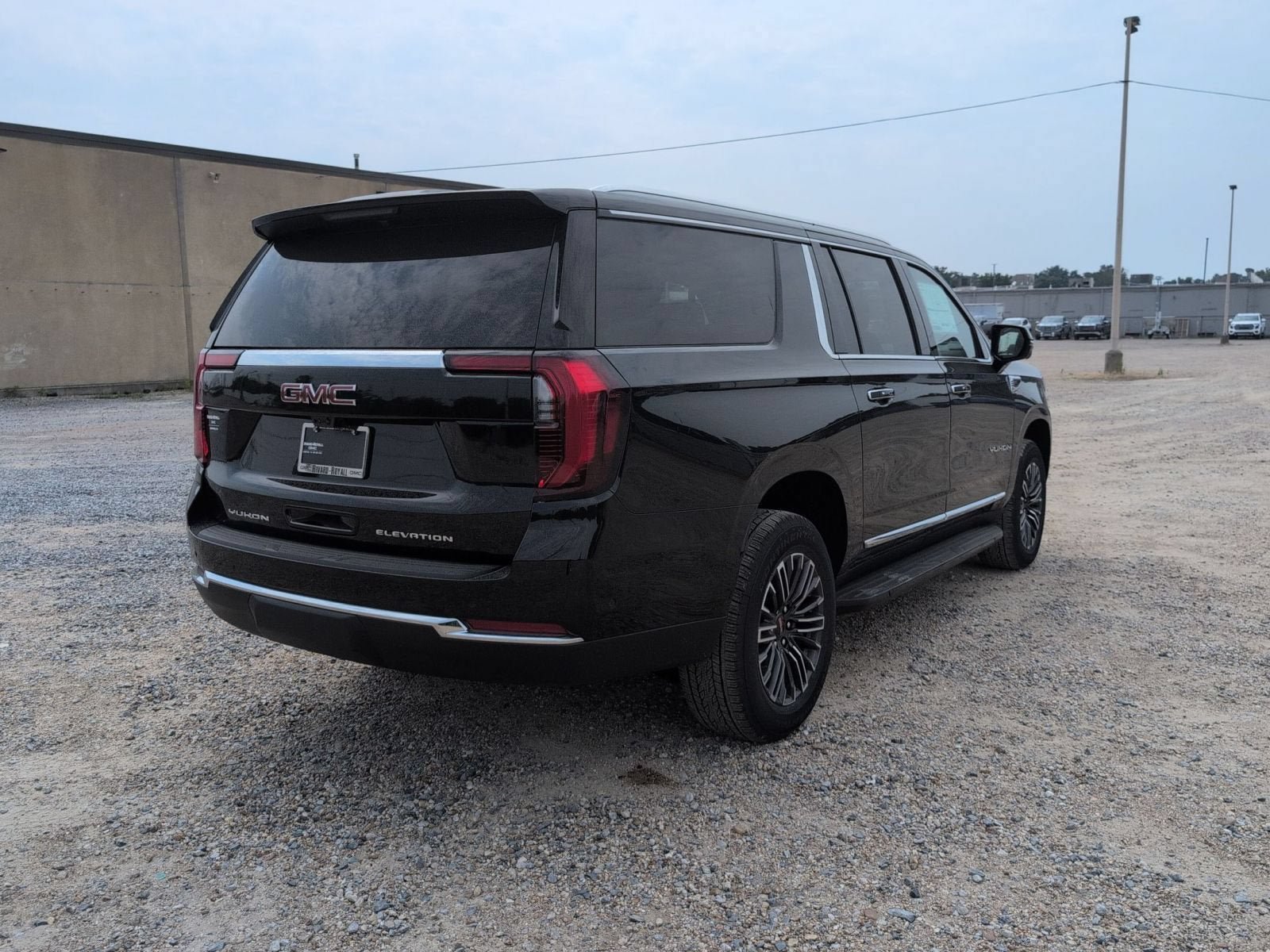 New 2026 GMC Yukon XL Elevation w/ Elevation Premium Package AWD/4WD image 6