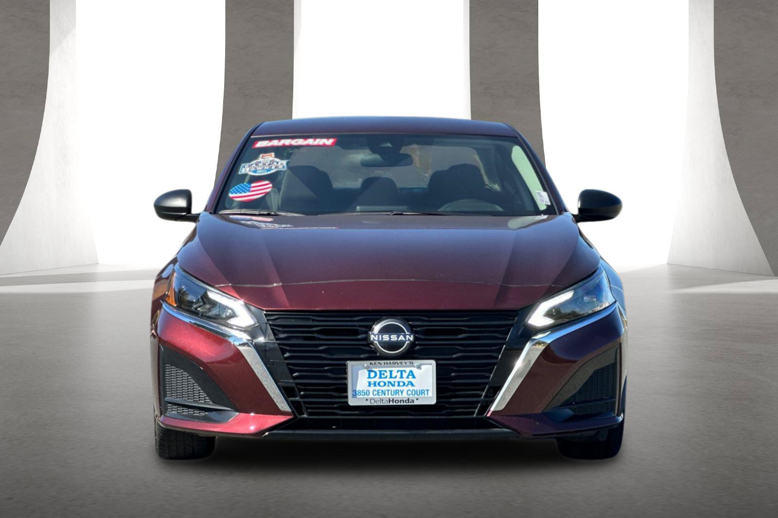Used 2024 Nissan Altima 2.5 SV FWD image 9