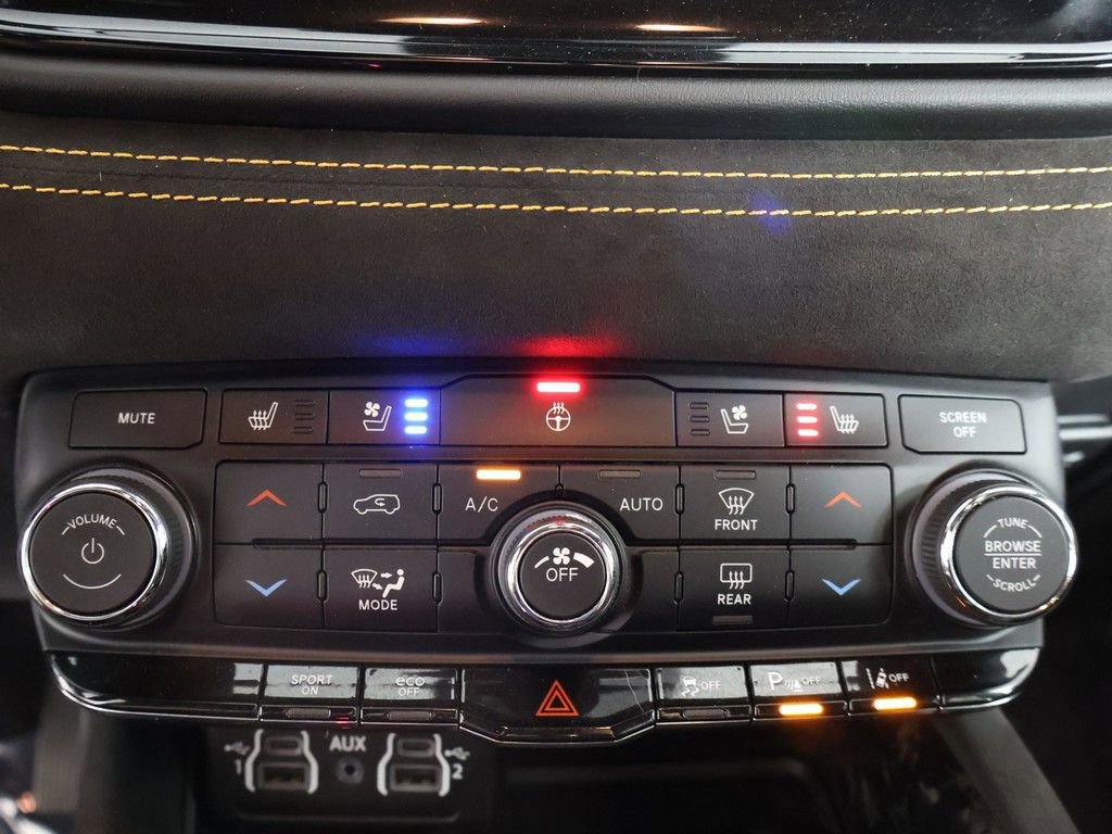 Used 2023 Dodge Durango R/T w/ Hemi Orange Plus Package AWD/4WD image 62