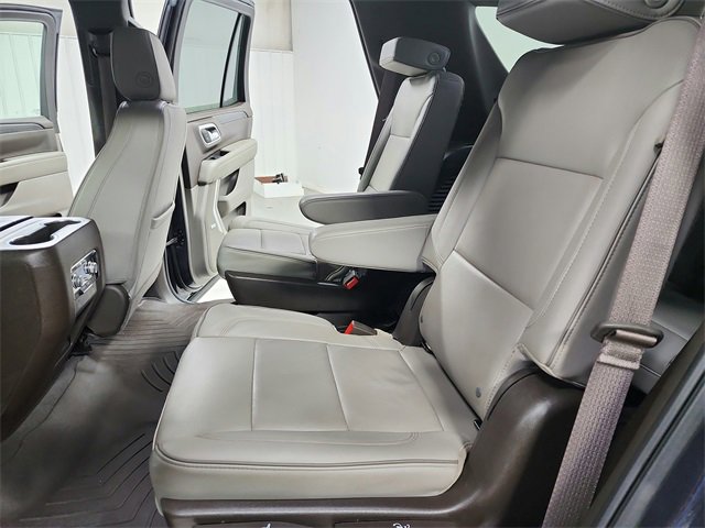 Used 2023 GMC Yukon SLT image 36