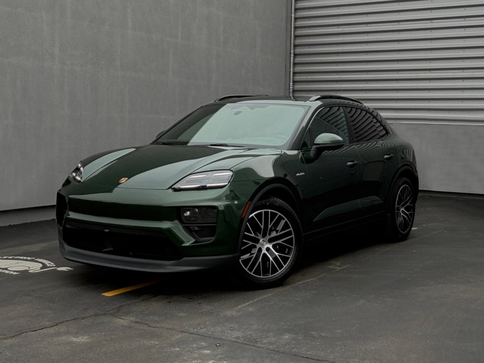 New 2026 Porsche Macan 4 Electric AWD/4WD image 1