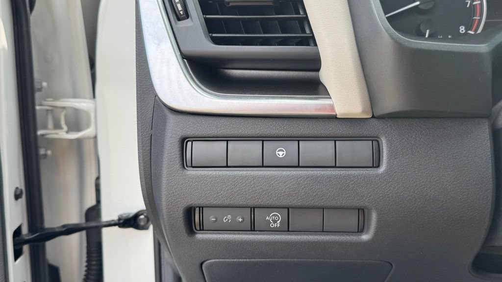 Used 2023 Nissan Rogue SV FWD image 19