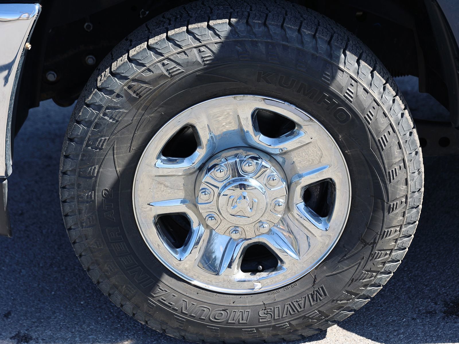 Used 2024 RAM 2500 Tradesman w/ Chrome Appearance Group image 12