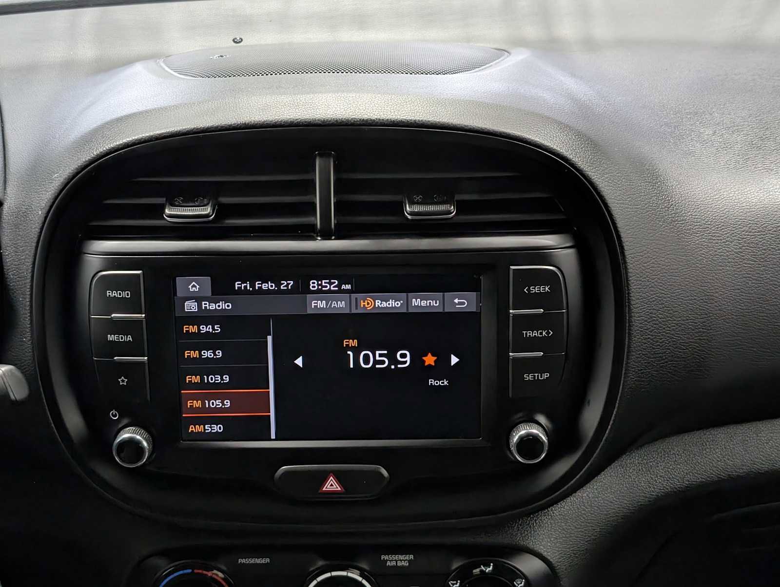 Used 2023 Kia Soul LX w/ LX Technology Package image 18