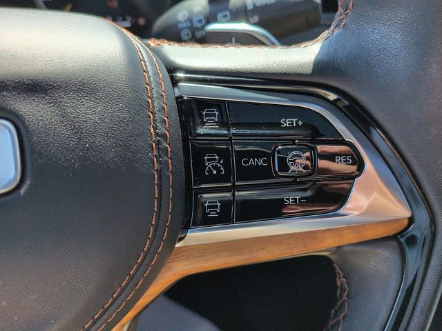 Used 2024 Jeep Grand Cherokee Summit image 21