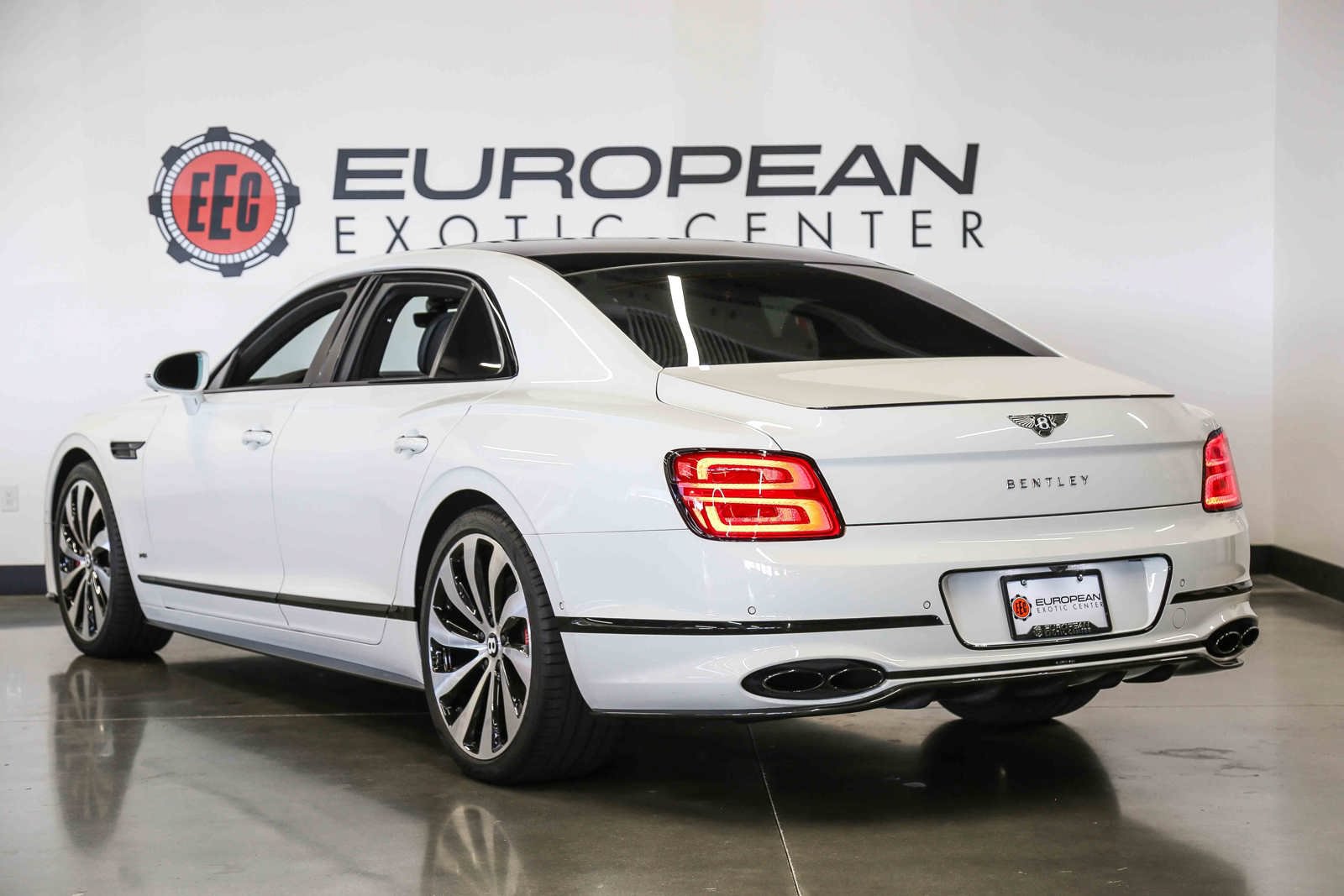Used 2022 Bentley Flying Spur V8 AWD/4WD image 20